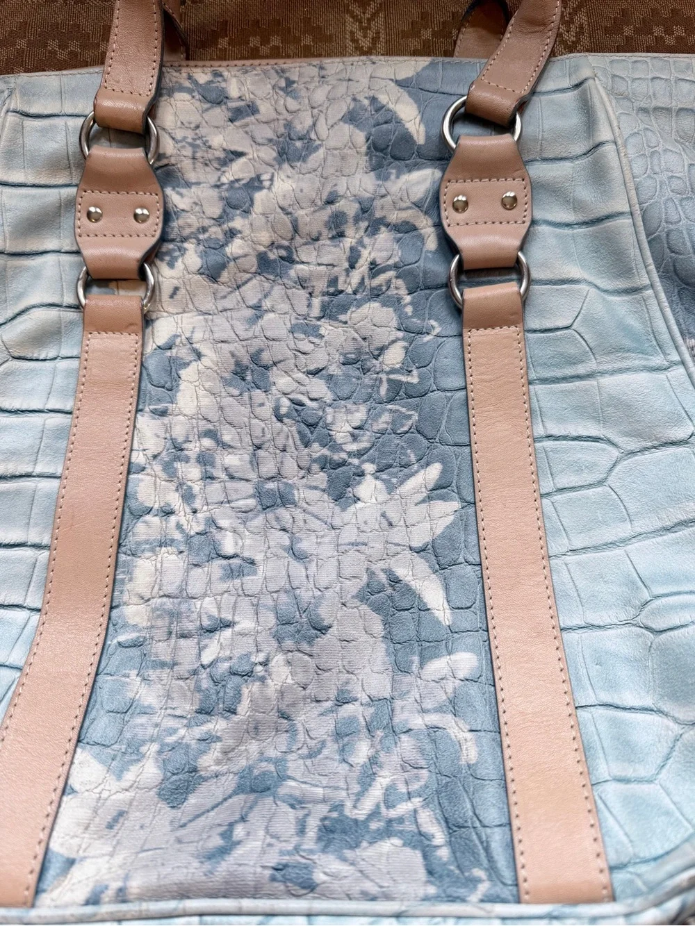 Gorgeous Christian label  Italian designer leather blue bag